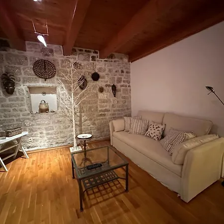 Fortezza - Hvar Old Town * חוואר